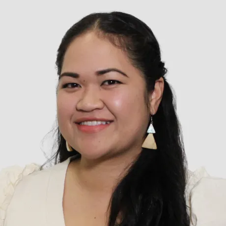 Corina Penaia headshot