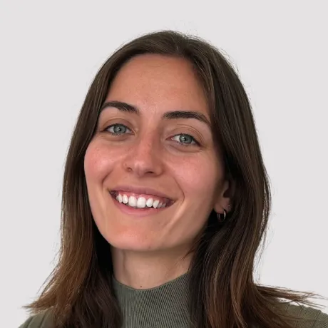 Farah Sevareid headshot