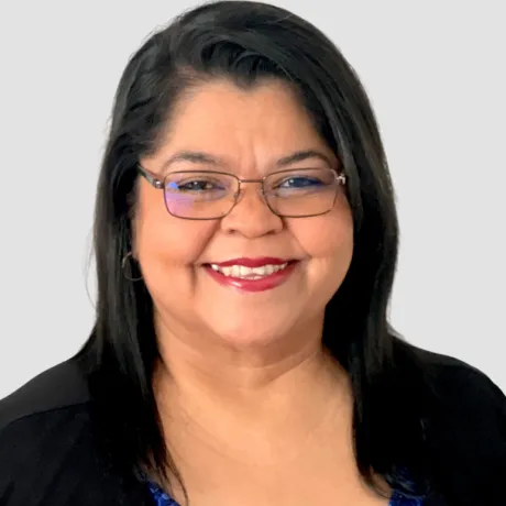 Flor Vasquez headshot