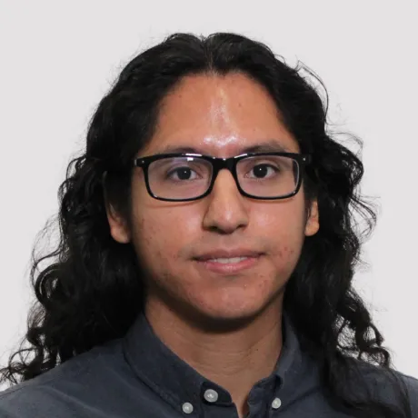 Julian Aviles headshot