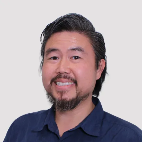 Peter Pak headshot