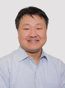 Royce Park headshot