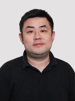 Zheyu Jiang headshot